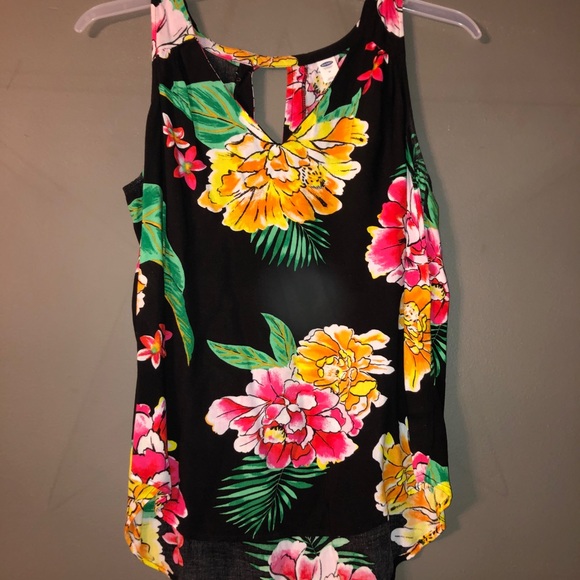 Old navy black and flowered tank top blouse - Picture 2 of 3